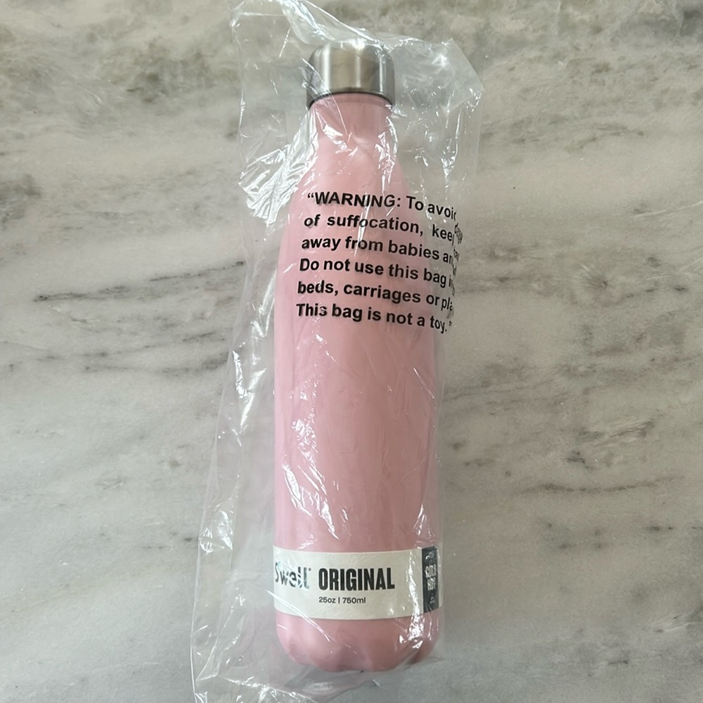 Brand new swell water bottle
